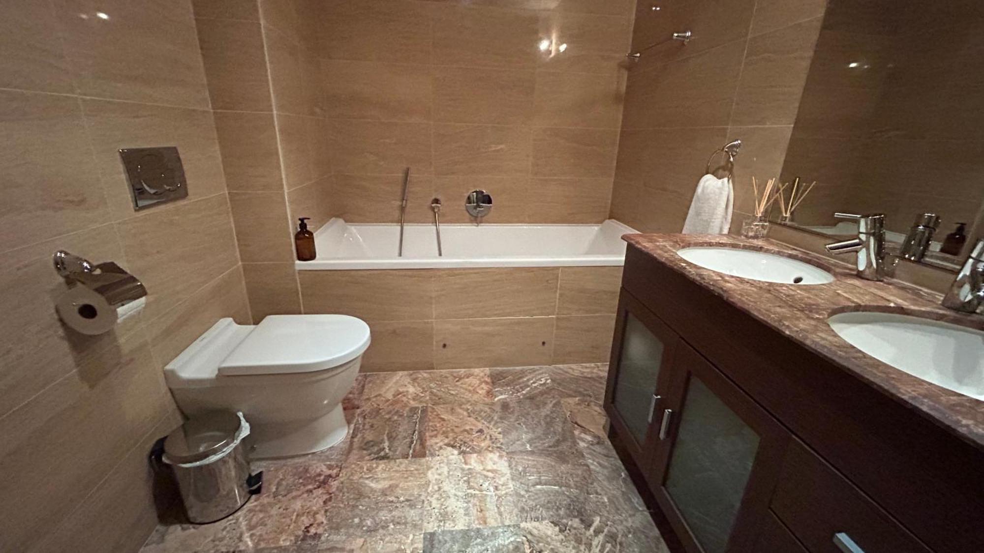Ocean Village Luxury 2 Bed 2 Bath Apartment - Amazing Views - Pools And Jacuzzis Гібралтар Екстер'єр фото