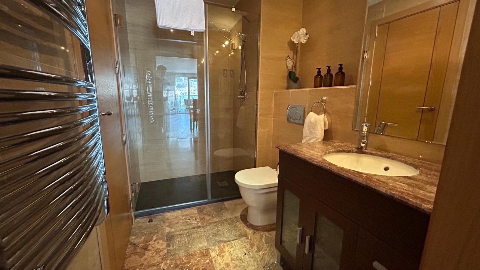 Ocean Village Luxury 2 Bed 2 Bath Apartment - Amazing Views - Pools And Jacuzzis Гібралтар Екстер'єр фото